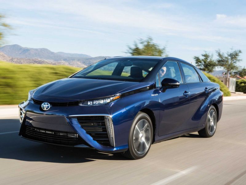 Toyota auto elettriche